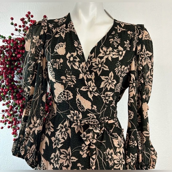 Elan International Dress Napa Print Maxi Wrap Dress
Size medium - Picture 1 of 7